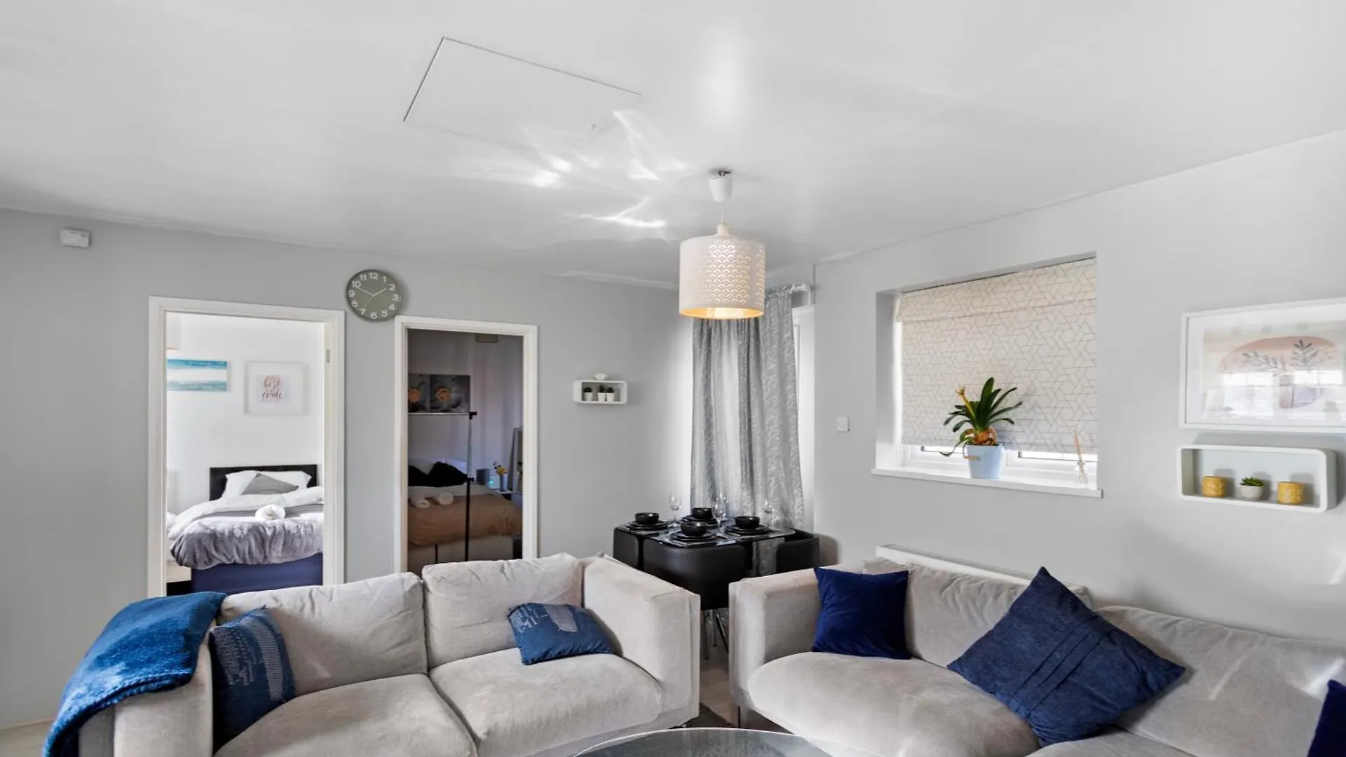 Semesterbostad Cozy 3-Bed House Near Lcy & Excel Ideal For Groups & Families London