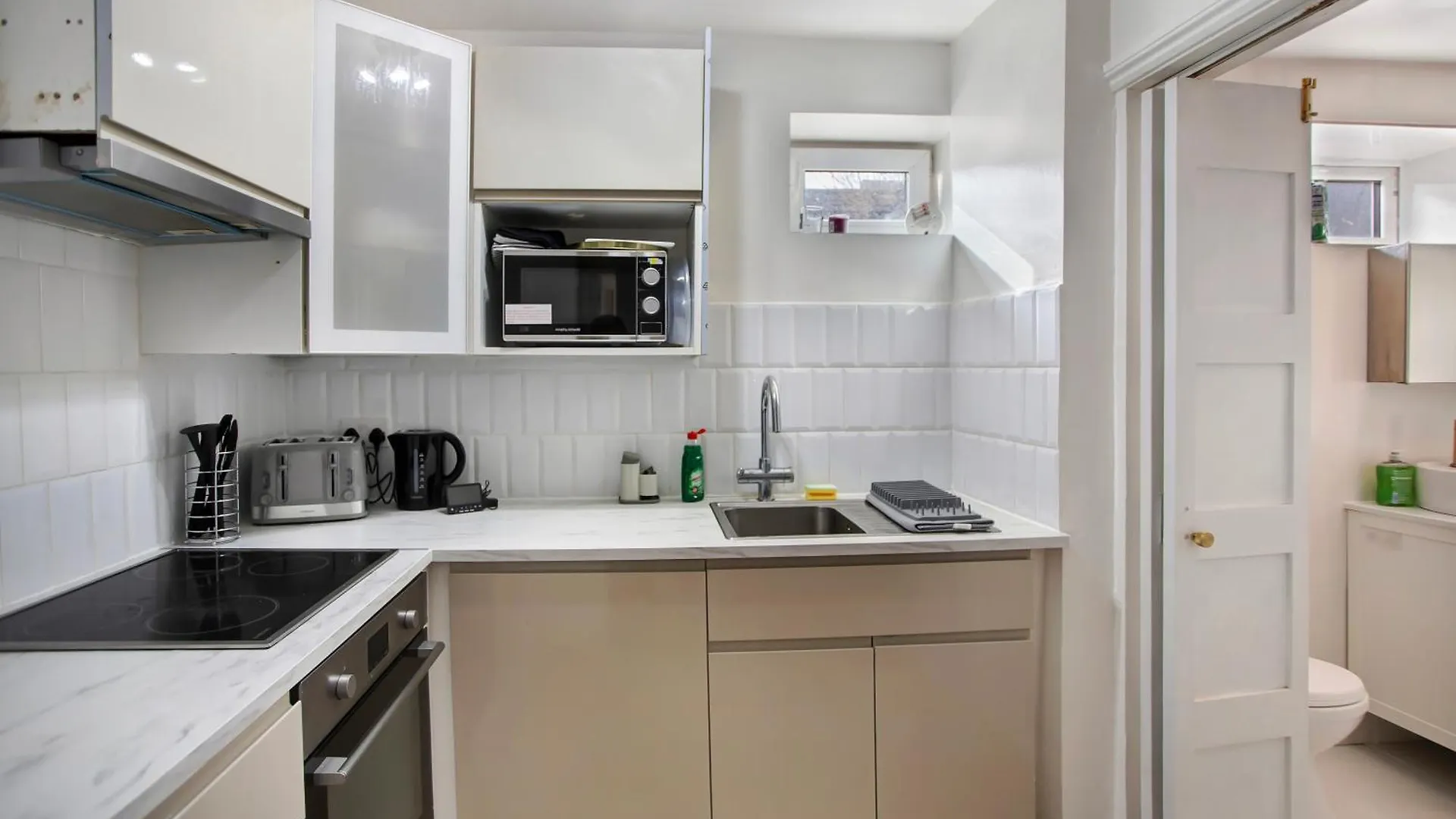 Cozy 3-Bed House Near Lcy & Excel Ideal For Groups & Families London Storbritannien