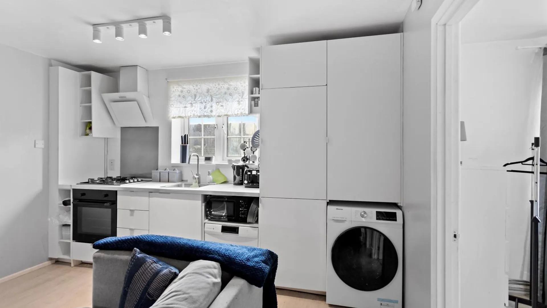 Cozy 3-Bed House Near Lcy & Excel Ideal For Groups & Families London 0*,  Storbritannien