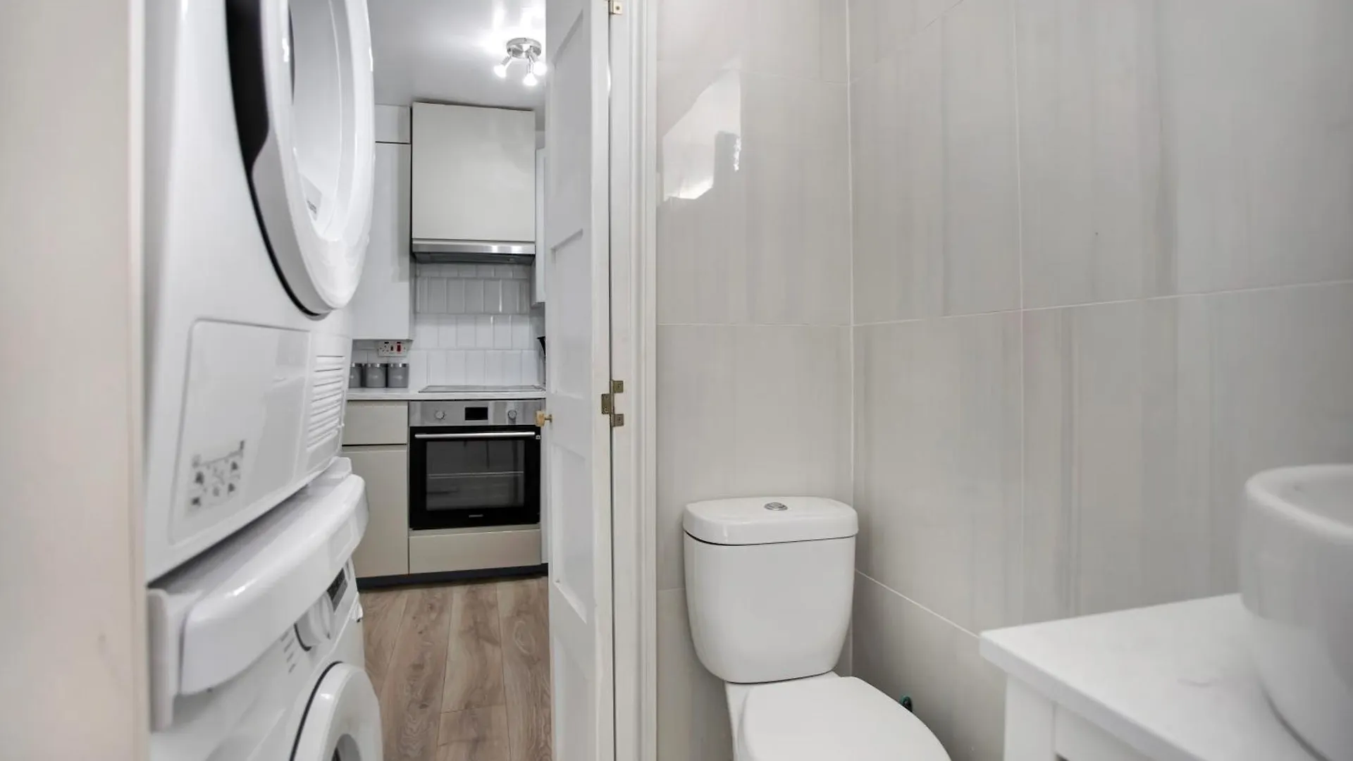 Semesterbostad Cozy 3-Bed House Near Lcy & Excel Ideal For Groups & Families London
